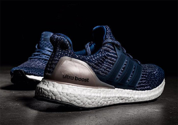 How To Lace Your Sneakers / Swap Your Shoe Laces : ADIDAS Ultra Boost 3.0 Blue and Silver